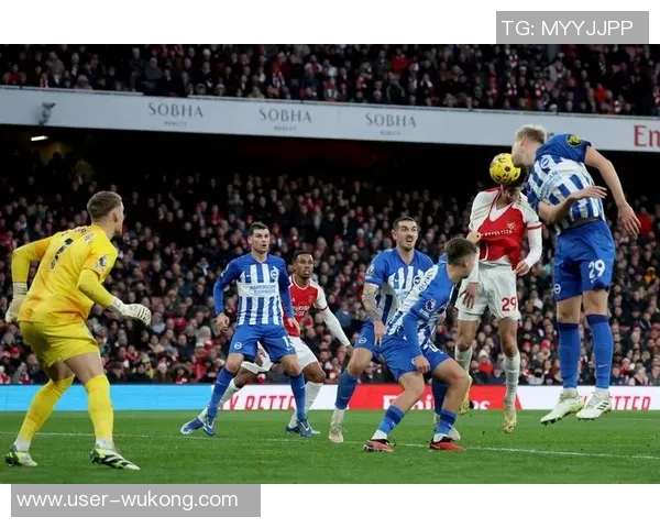 足球头球破门瞬间的精彩回顾与技术解析让我们重温赛场上的辉煌时刻